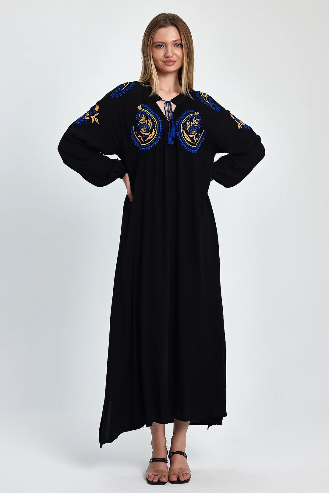 Oriental Breeze Nakış Detaylı Elbise