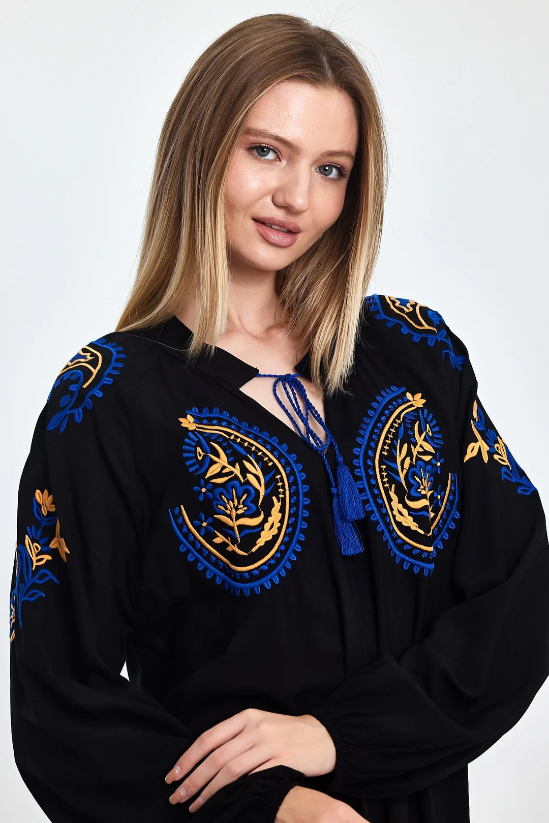 Oriental Breeze Nakış Detaylı Elbise