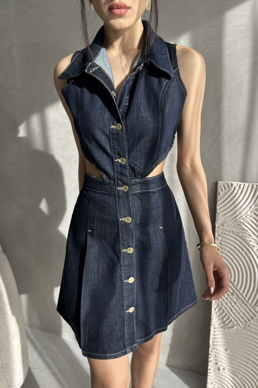 Yüksek Düğmeli Mini Denim Elbise