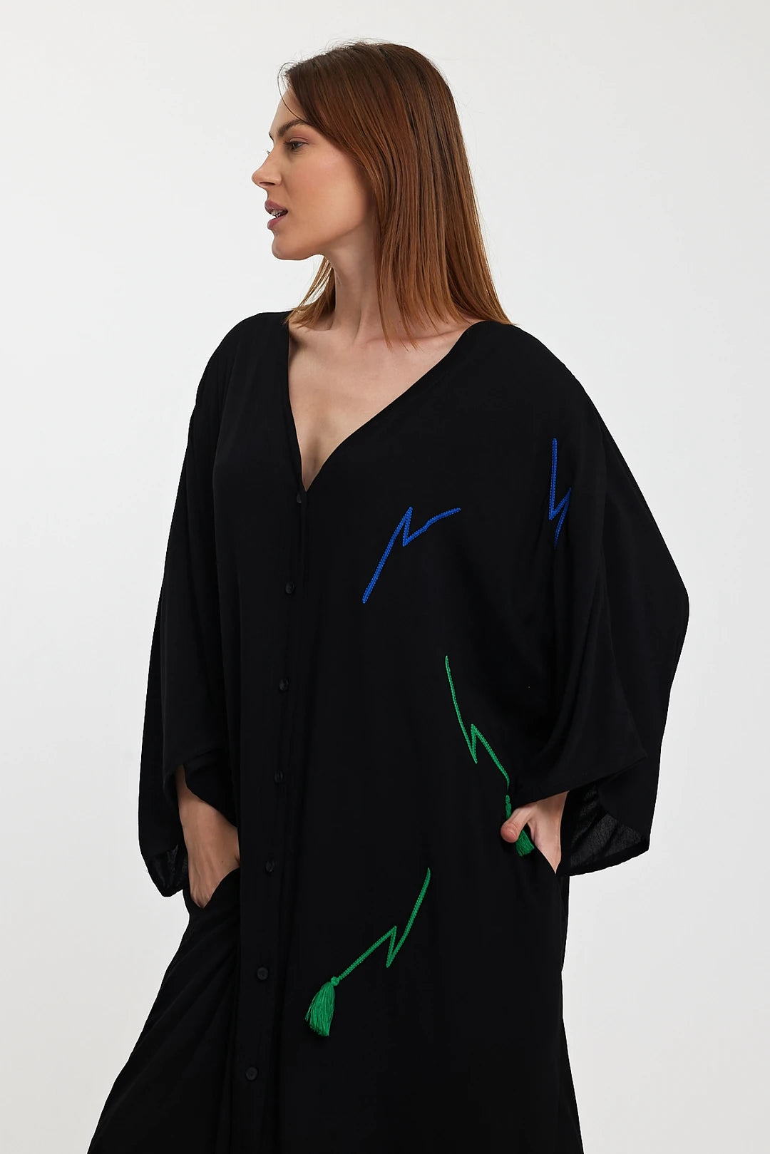 Günlük Şık Oversize Nakışlı Düğmeli Elbise