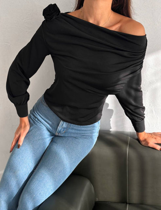 Gül Detaylı Drape Bluz
